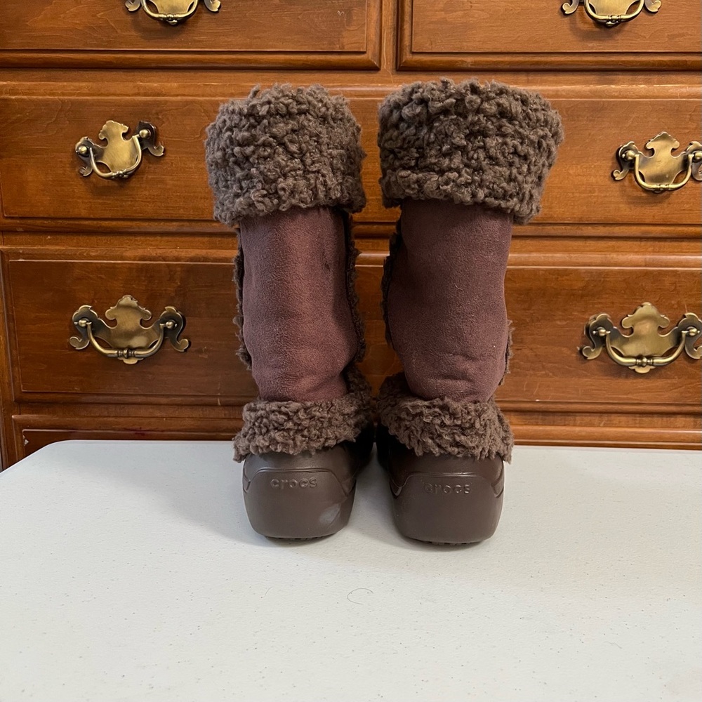 CROCS Chocolate Sherpa Lined Boots - Picture 3 of 12